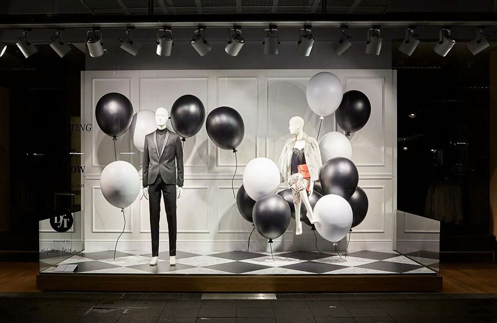 Balloon decoration ideas for retail window