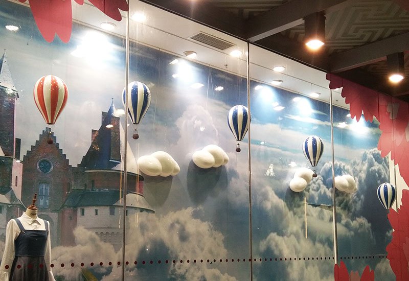 hot-air balloon for store window