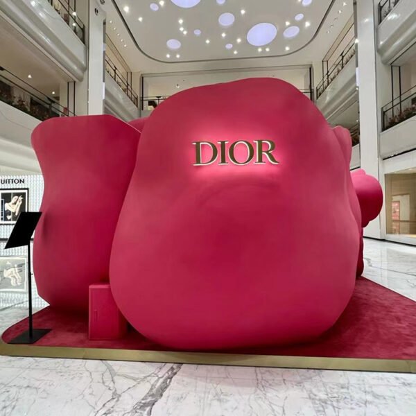 dior popup display with flowers design