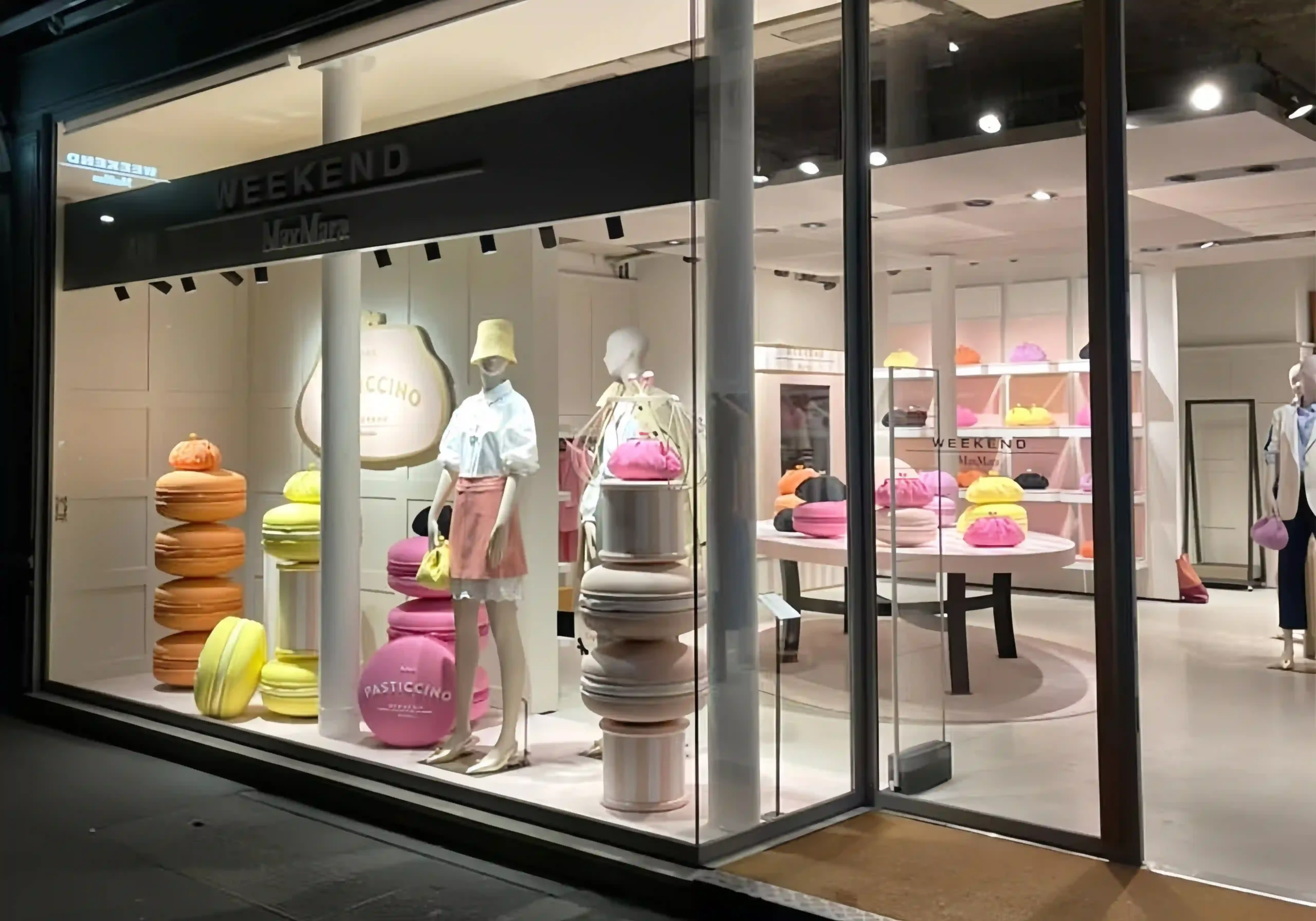 Weekend Store FRP Macaron Window Display Props