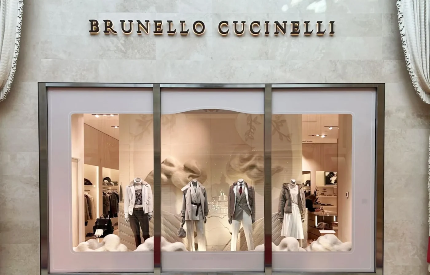 Brunello Cucinelli Holiday Visual Merchandising design