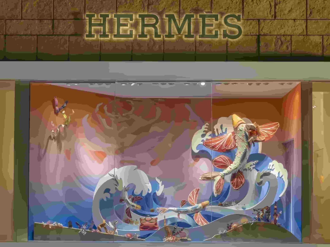 20 Retail Window Display Design Ideas & Examples to Inspire Your Store