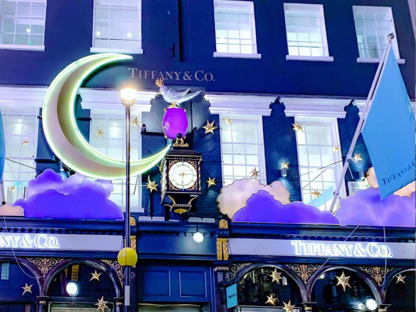 shop front lighting decoration
