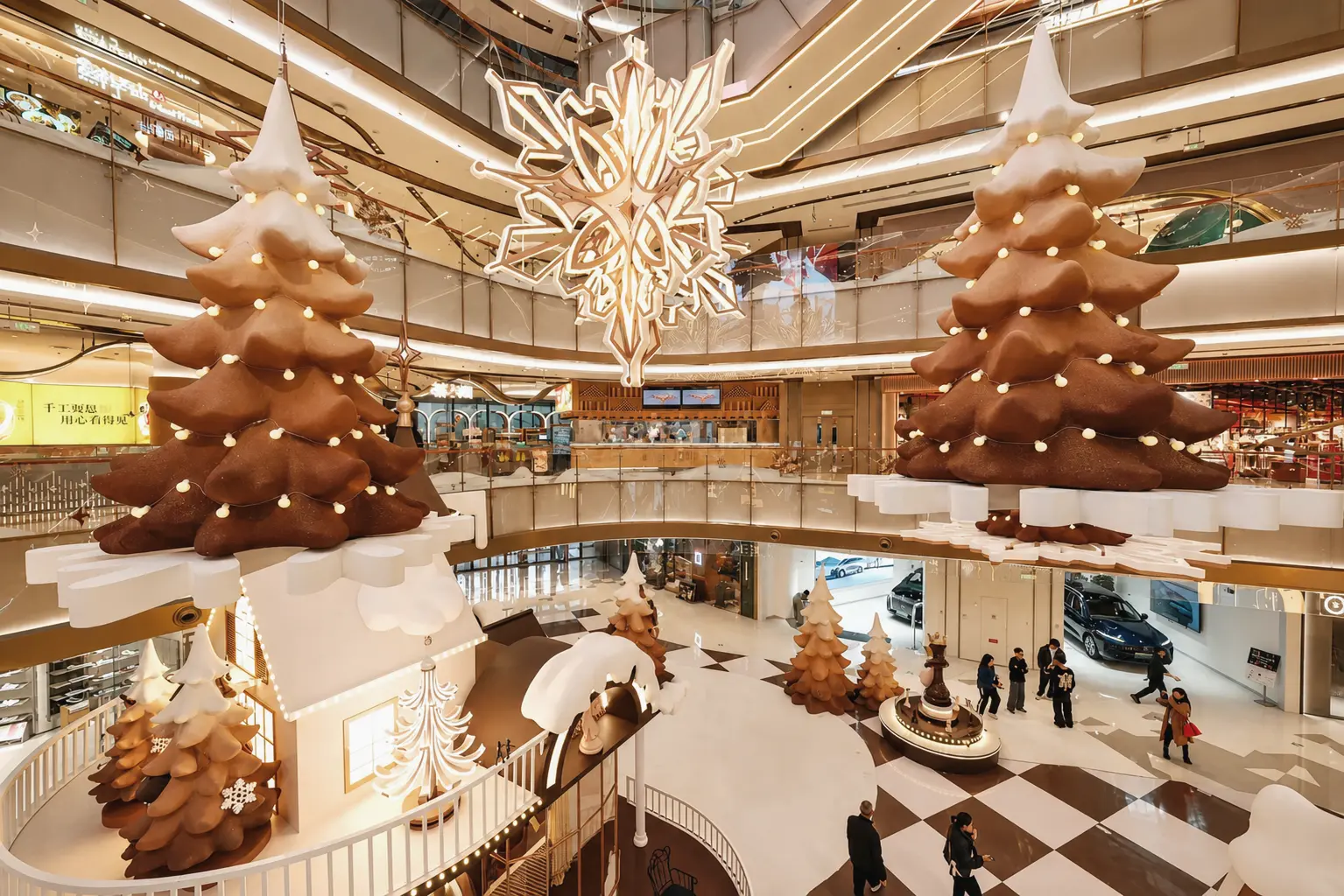 christmas displays at large shopping malls