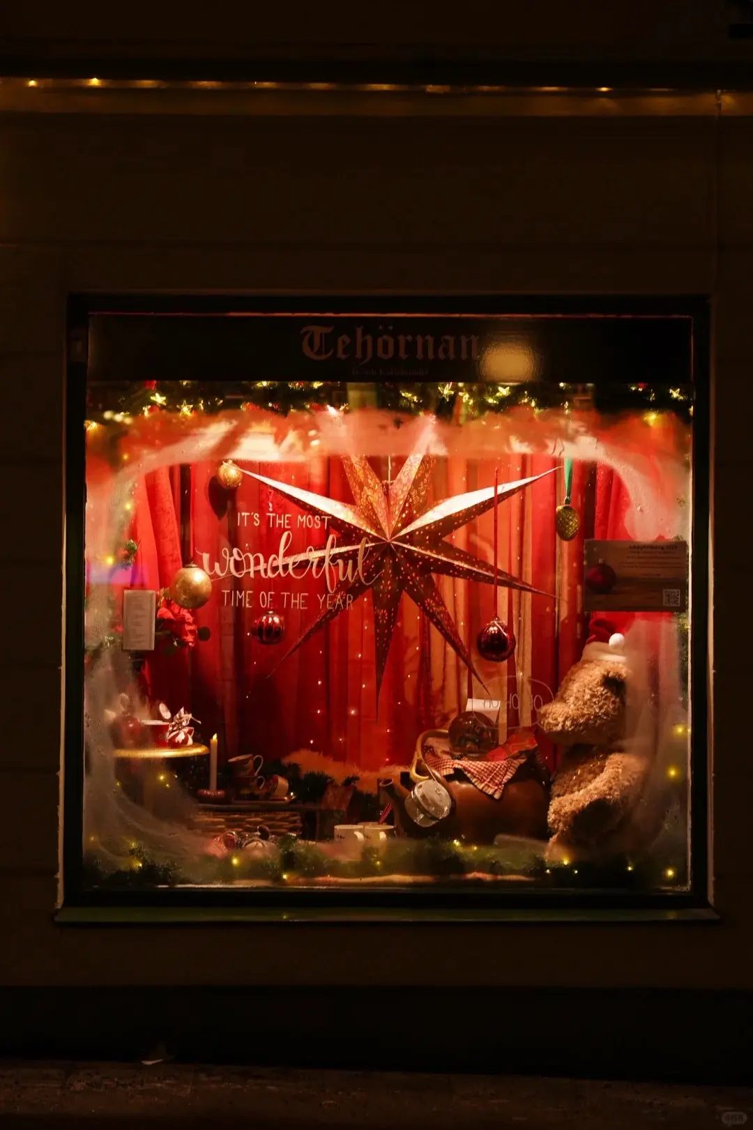 Luxury Christmas window display scheme manufactured for retail brands