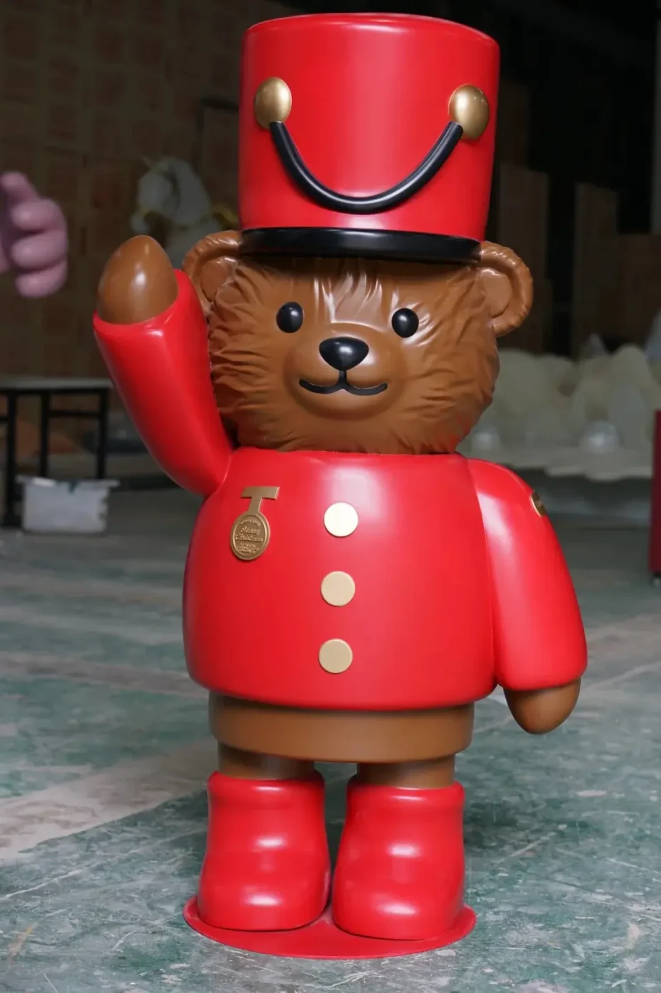 fiberglass sculpture of a bear (2)