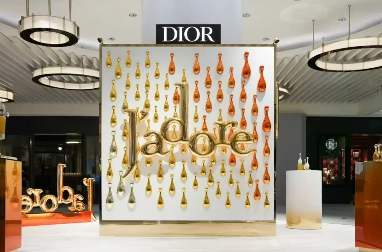beauty counter display gold lettering