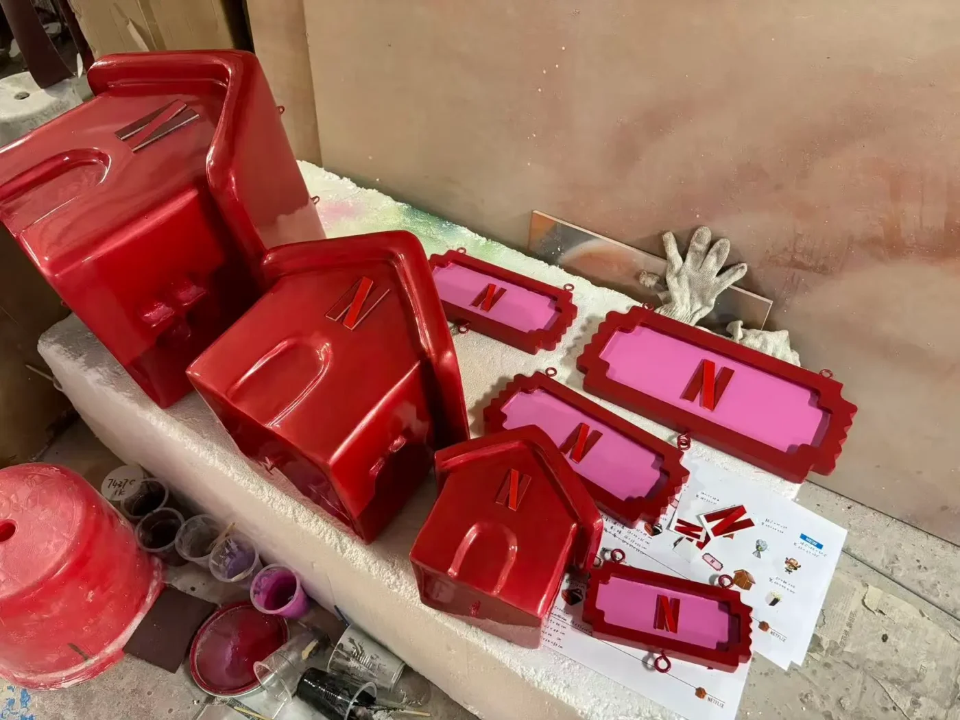 christmas house props packing preparation