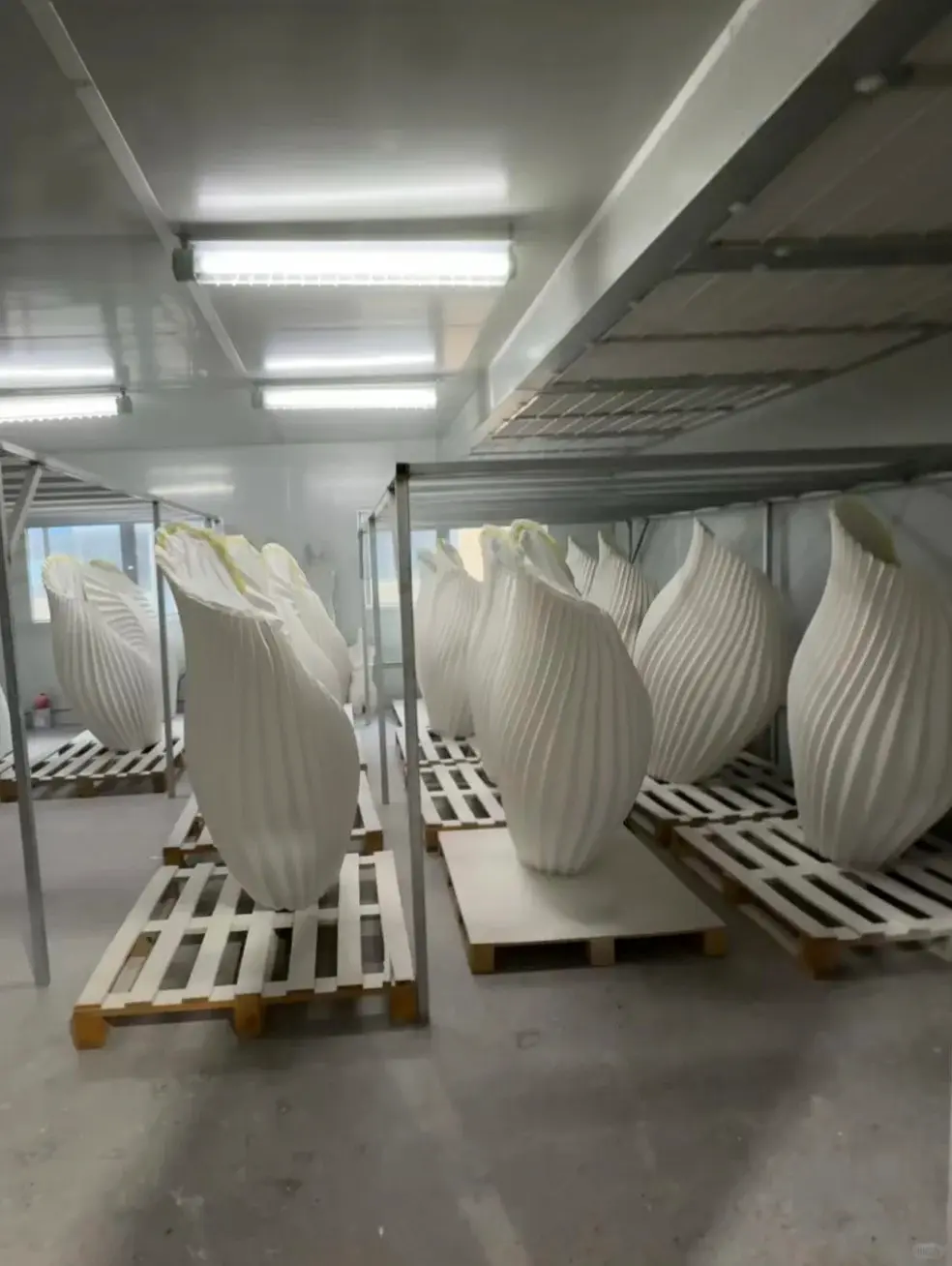large scale retail display props production fiberglass sculpture factory 06.jpg