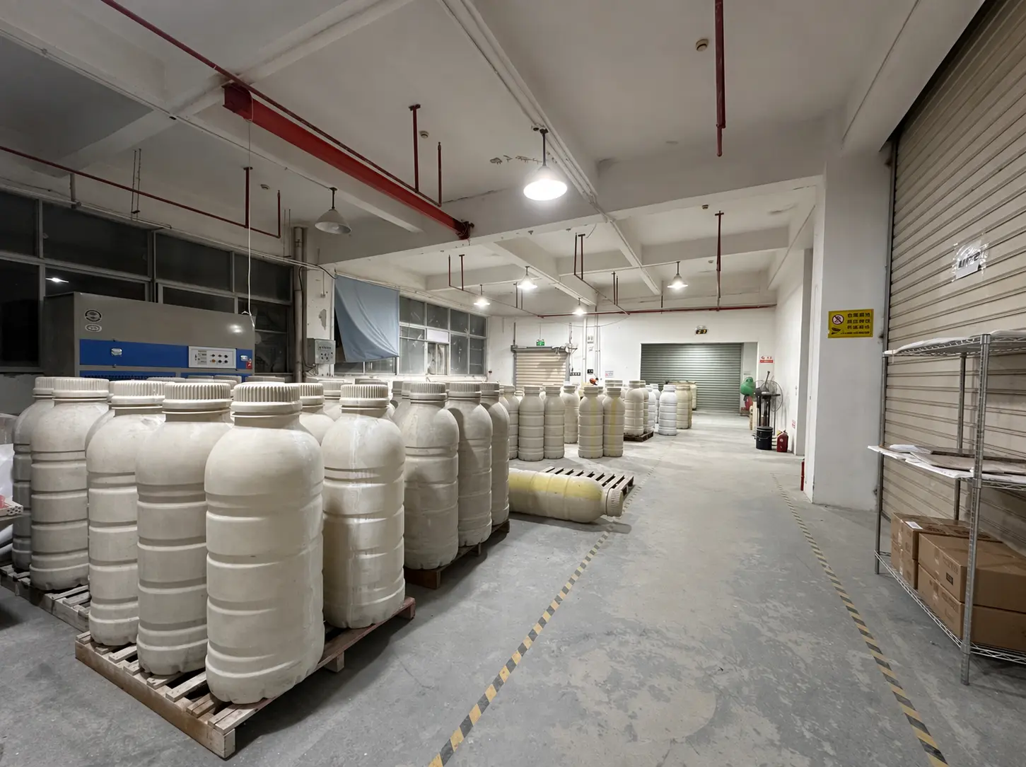 Production floor of the VM Display Solution factory in Xiamen