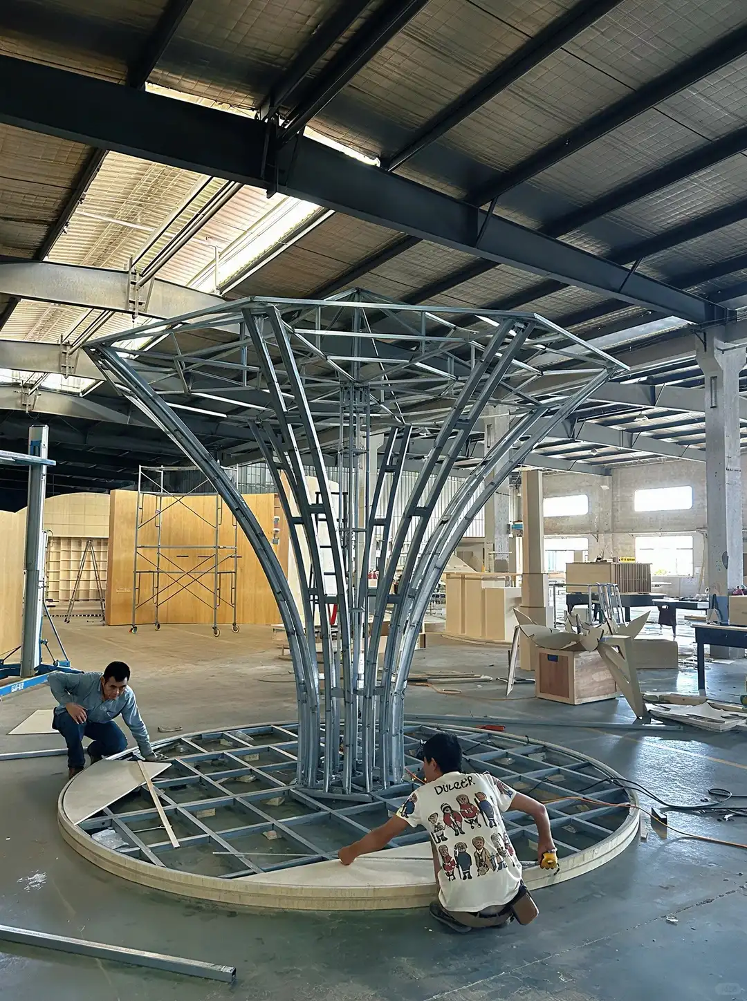 wooden tree display installation workshop