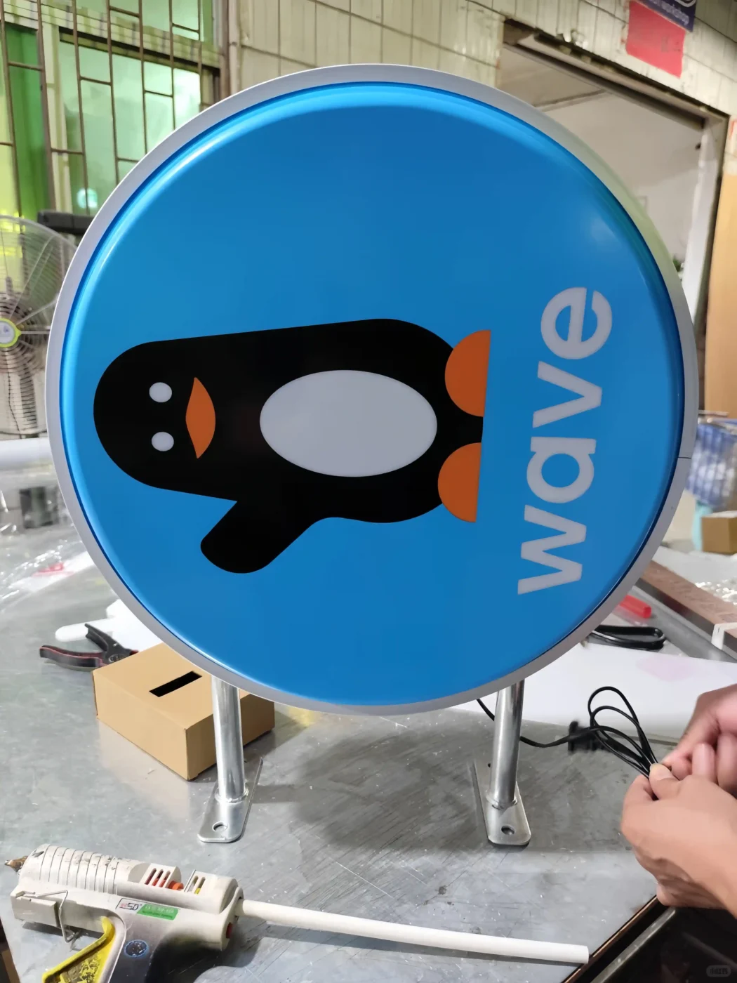 round aluminum lightbox sign production