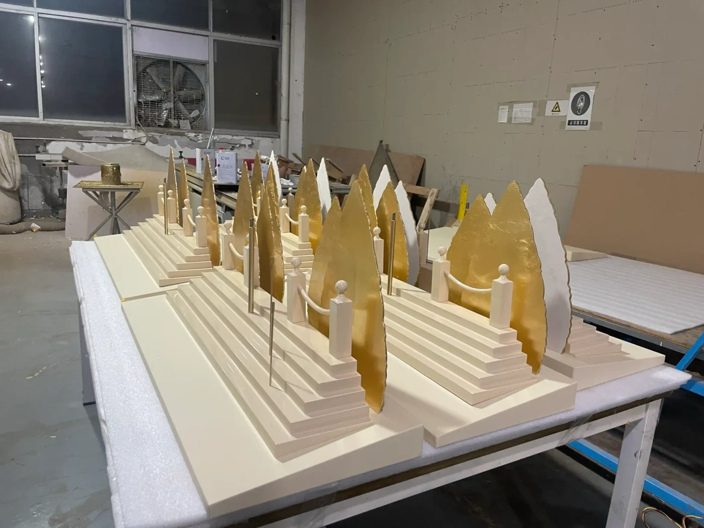 installers rehearsing assembly of a window display prototype (3)