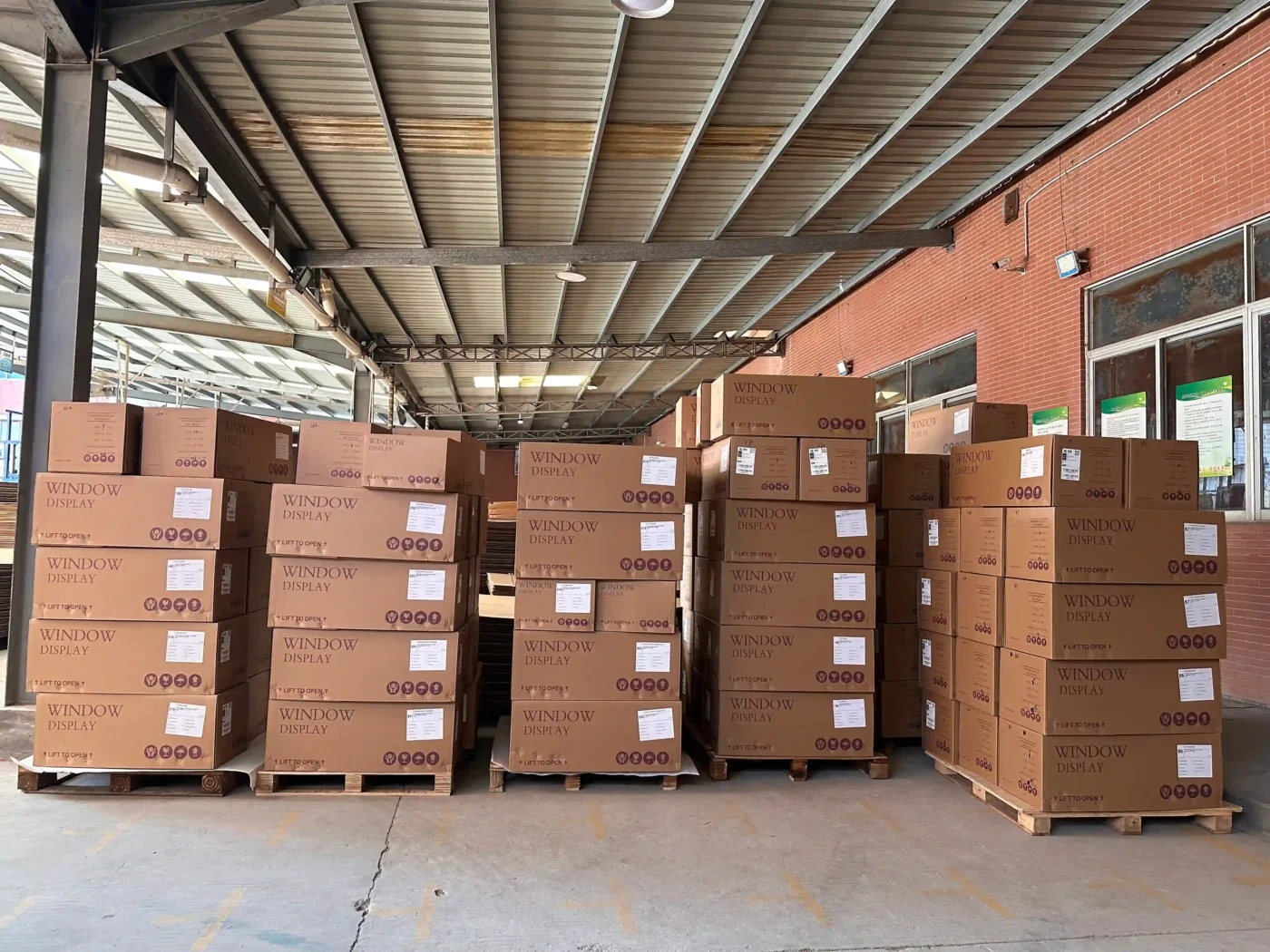 store labeled honeycomb cartons for direct to store window display delivery (2)