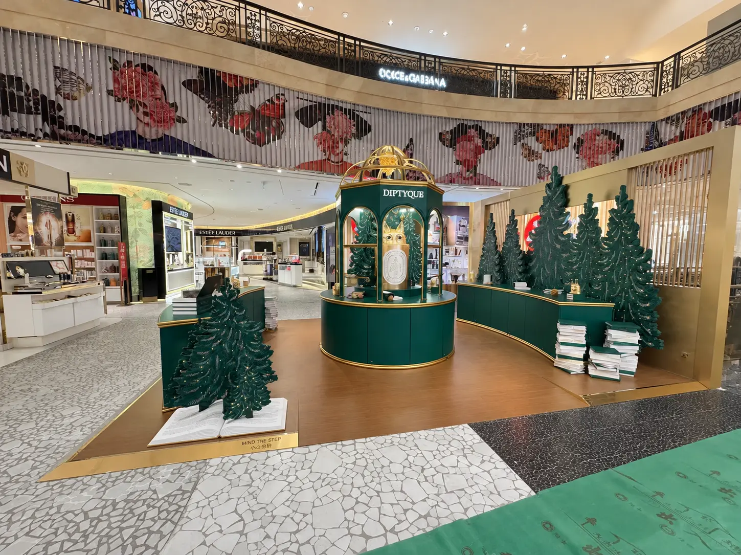 diptyque christmas 2025 pop up installation mall